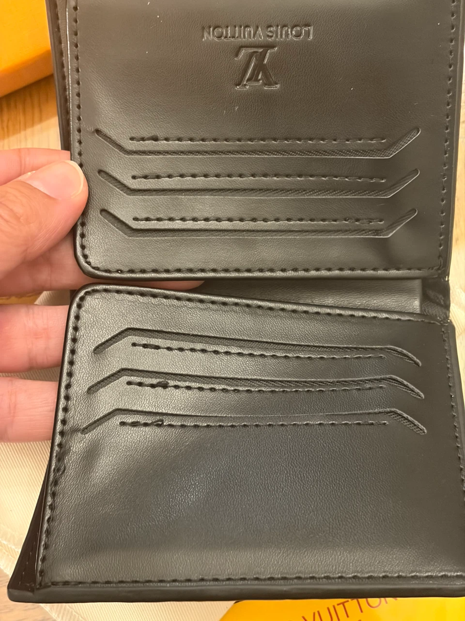 Louis Vuitton Black Leather Wallet - photo 3