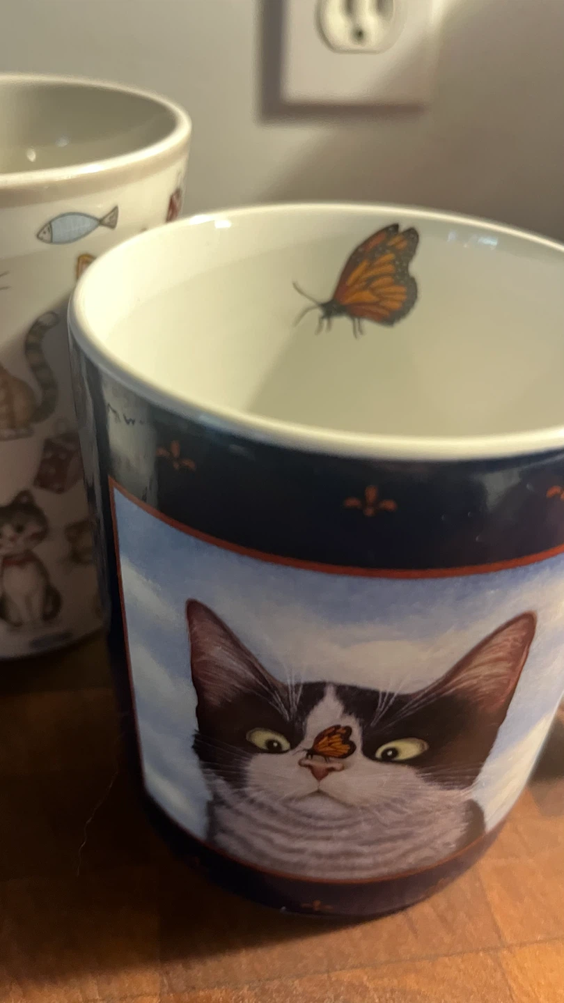 Set of 3 Cat-Themed Ceramic Mugs - photo 3