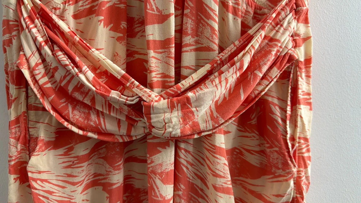 Lucuma Coral and White Abstract Dress - photo 4