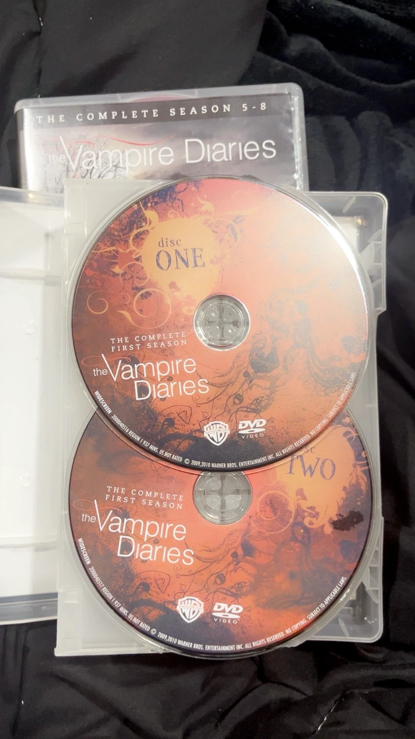 The Vampire Diaries: The Complete Series DVD - photo 5