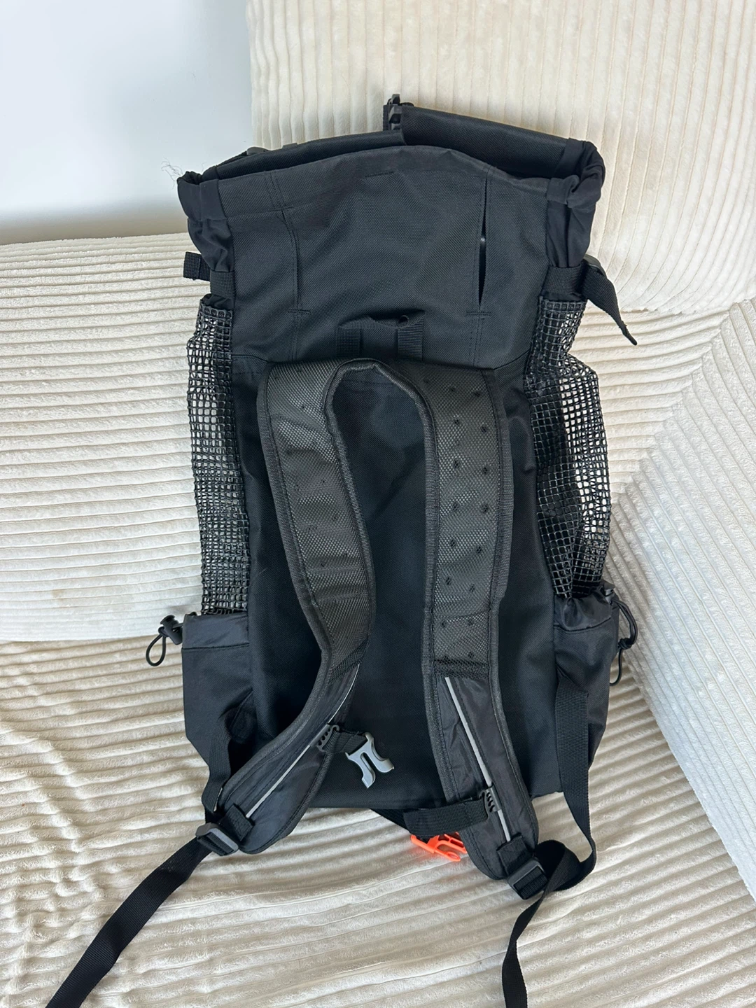 Amelia Nest Pet Carrier Backpack - photo 2
