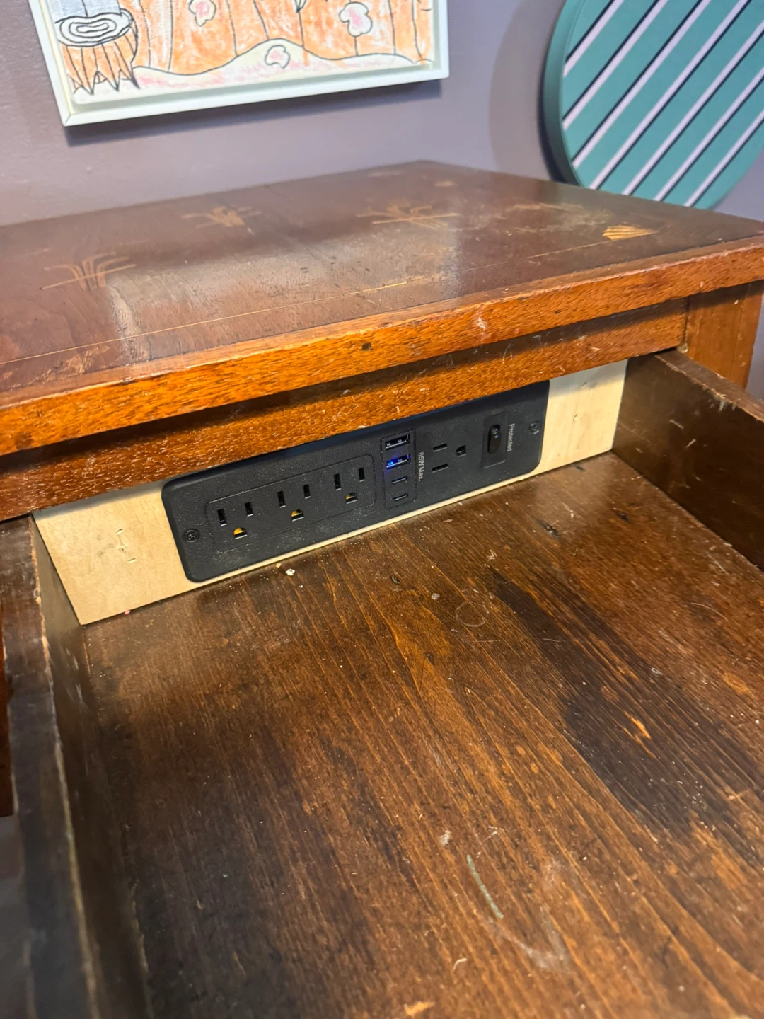 Vintage Wooden End Table with Built-in Charging Station - photo 4
