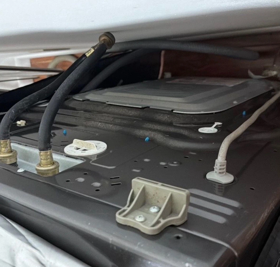 LG Front Load Washing Machine - photo 2