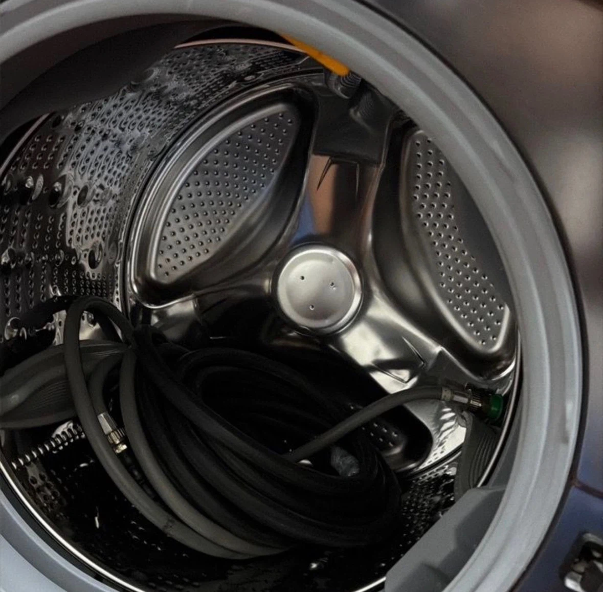 LG Front Load Washing Machine - photo 5