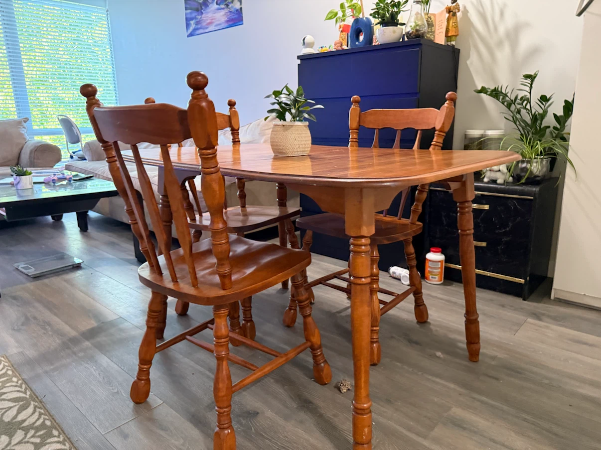 **Solid Wood Extendable Dining Table + 4 Chairs 🍽️ — Seats 4-6** - photo 5