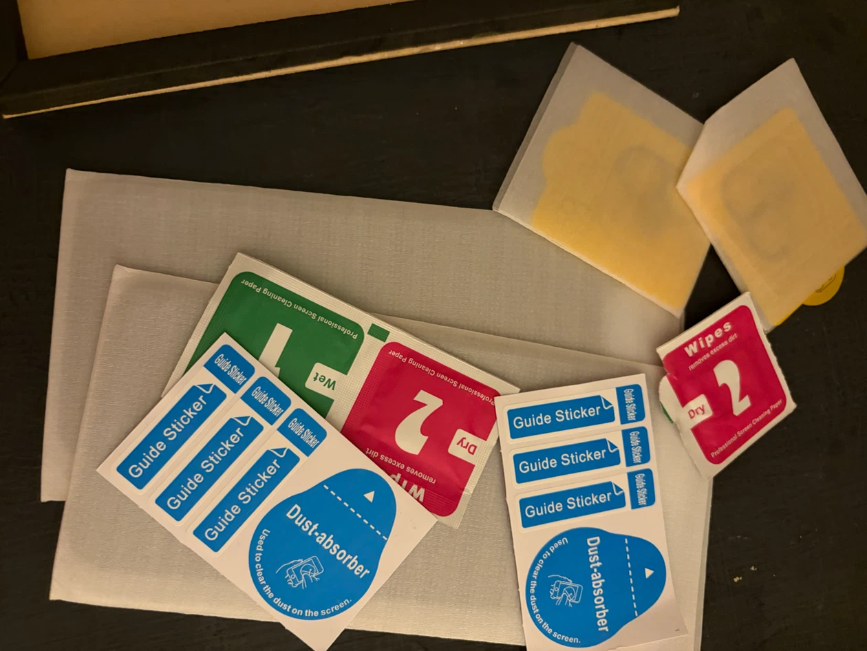 iPhone 12 Screen Protector Installation Kit