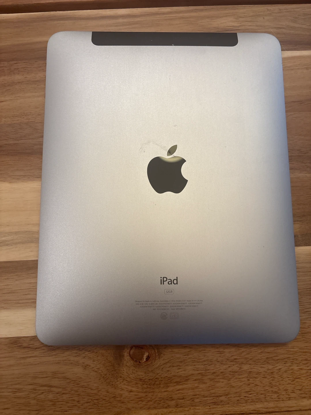 Apple iPad 1st Gen (32GB)/ no working just for parts