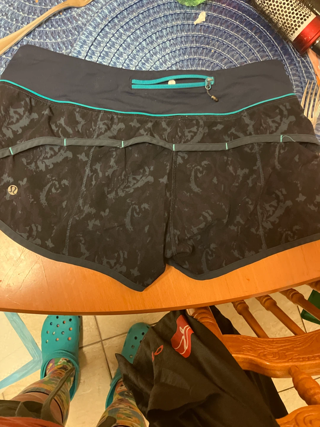 Lululemon Women's Running Shorts Size 6 - photo 2
