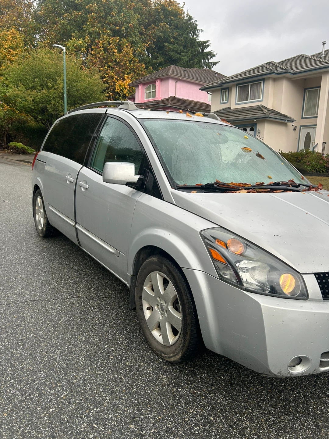 Silver Nissan Quest 3.5 S Minivan - photo 3