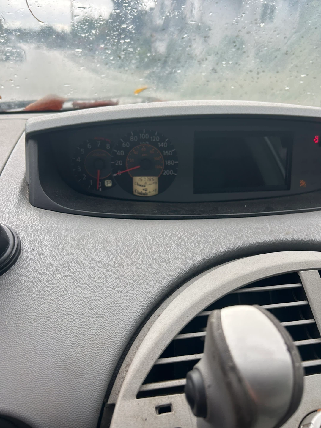 Silver Nissan Quest 3.5 S Minivan - photo 5