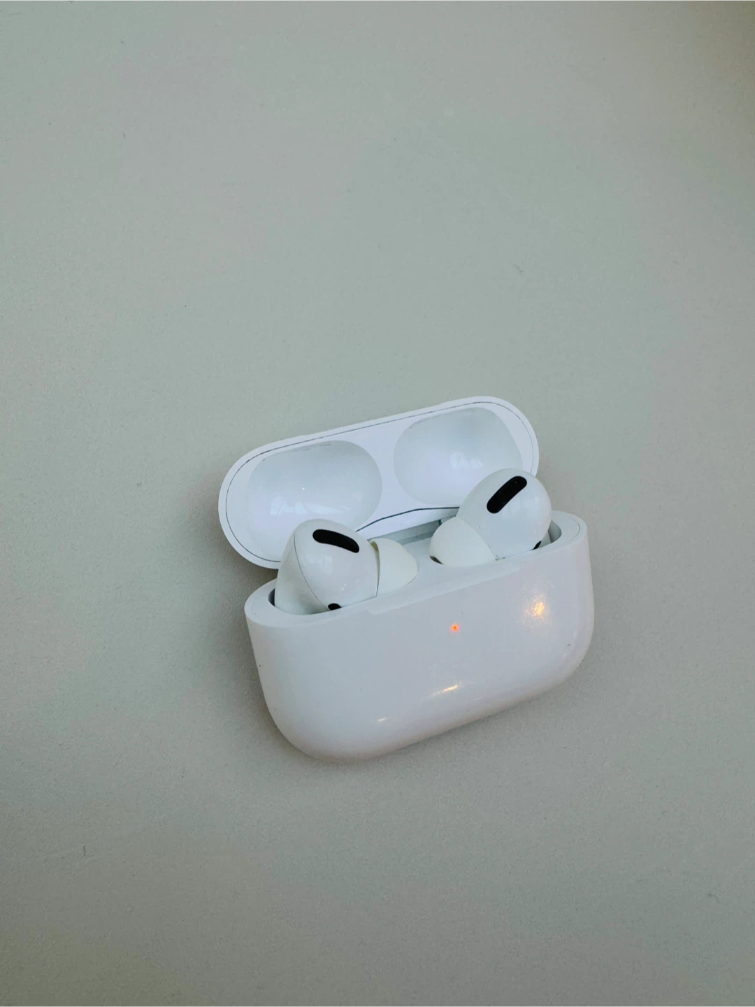 Apple AirPods Pro 1st gen