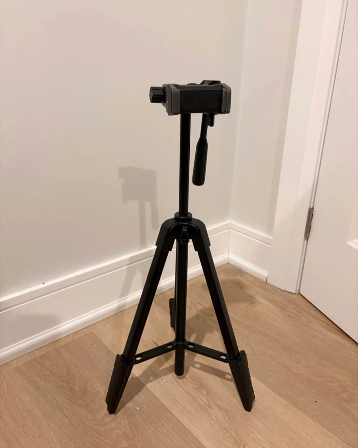 Black Smartphone Tripod Stand