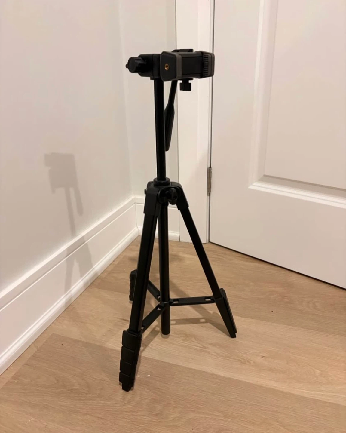 Black Smartphone Tripod Stand - photo 2