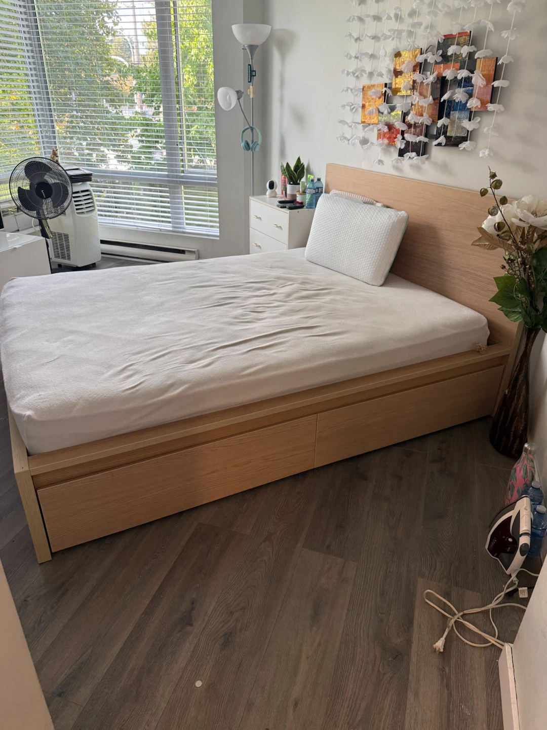Title: 🛏️ Queen Bed Frame w/ Storage Drawers ✨ Light Wood - photo 2