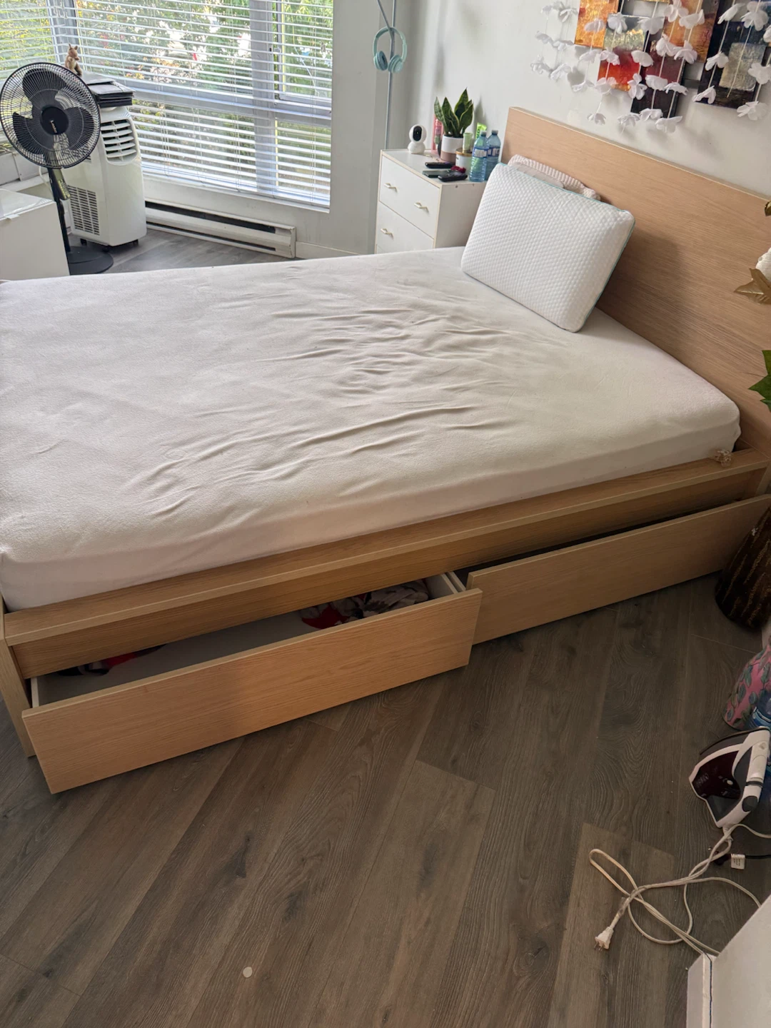 Title: 🛏️ Queen Bed Frame w/ Storage Drawers ✨ Light Wood - photo 3