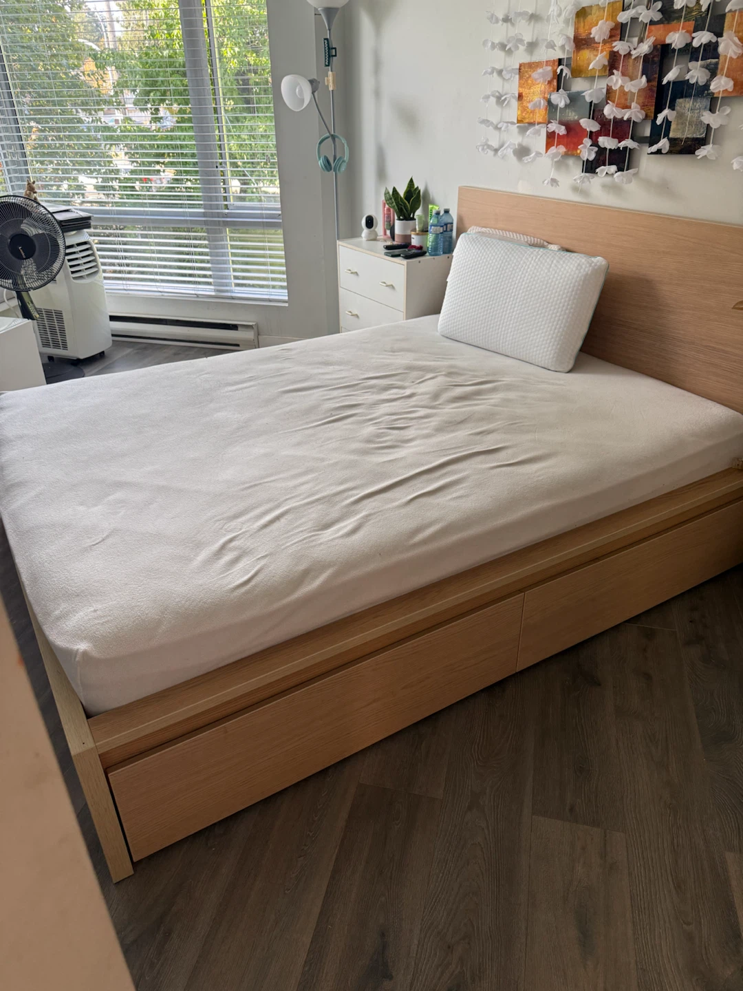 Title: 🛏️ Queen Bed Frame w/ Storage Drawers ✨ Light Wood - photo 4