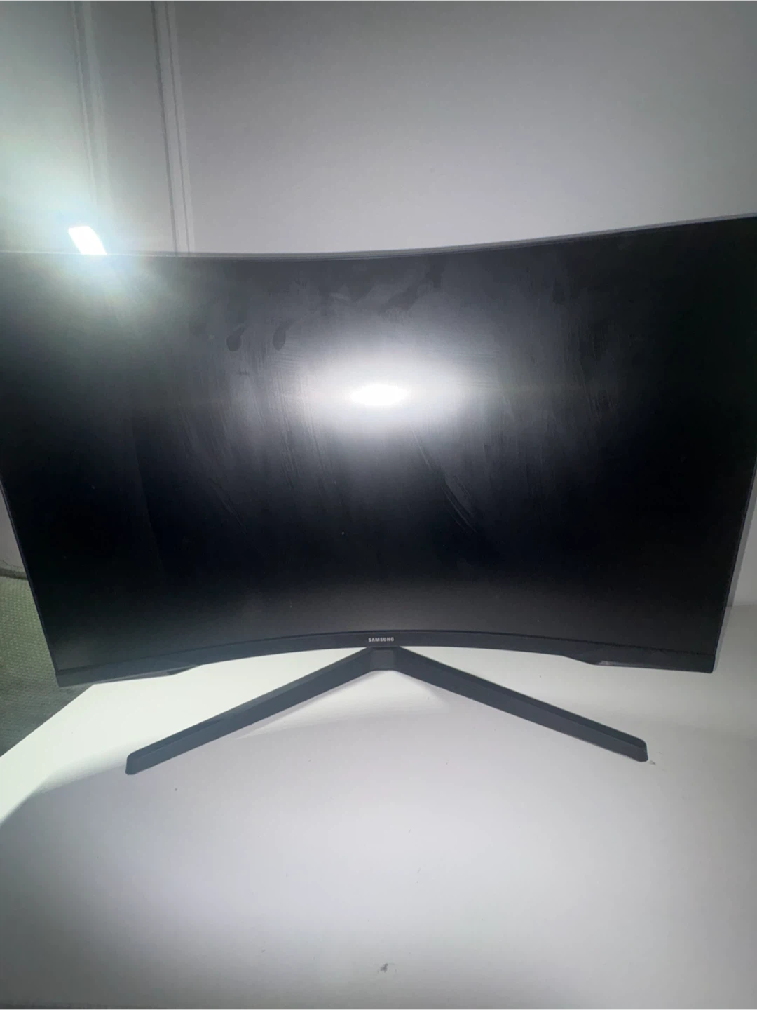 Samsung Odyssey 32" G5 QHD Curved Monitor - photo 2