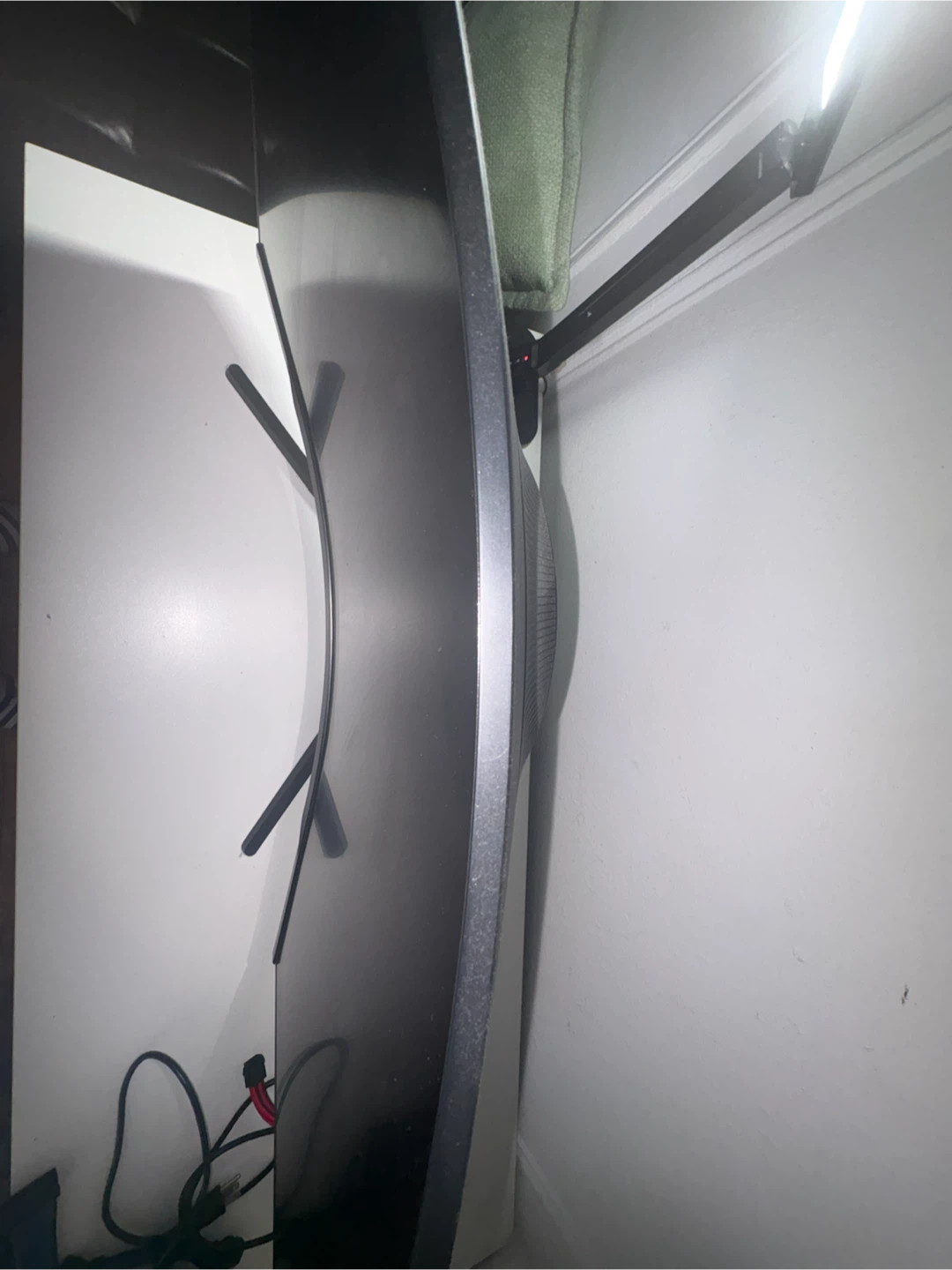 Samsung Odyssey 32" G5 QHD Curved Monitor - photo 3