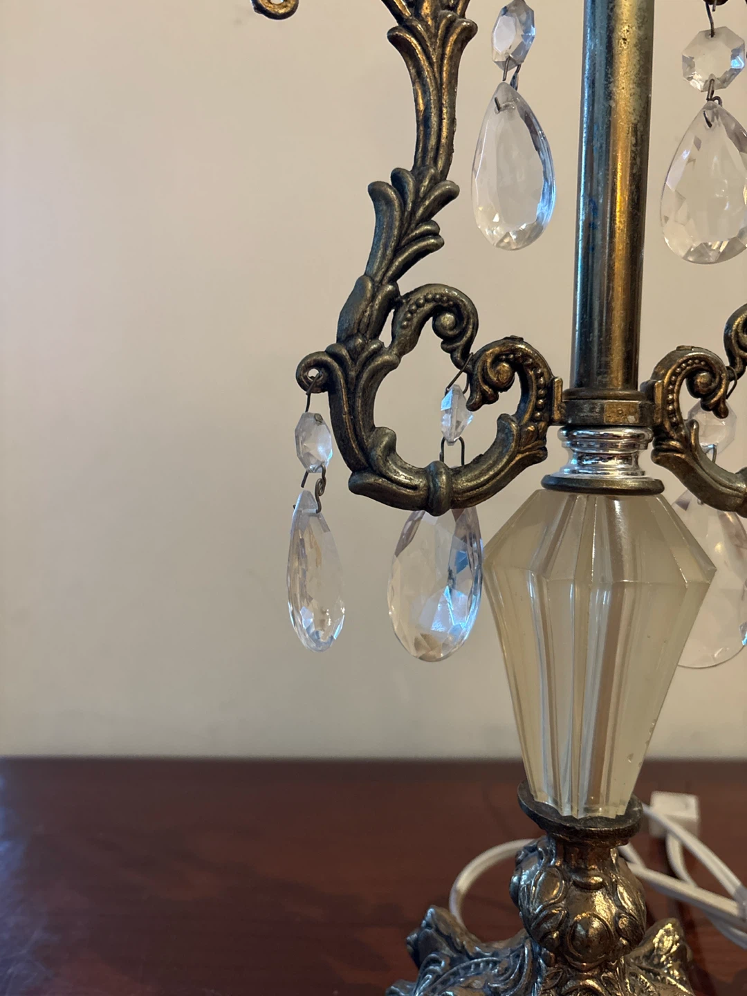 Vintage Hollywood Regency Crystal Candelabra Table Lamp - photo 2