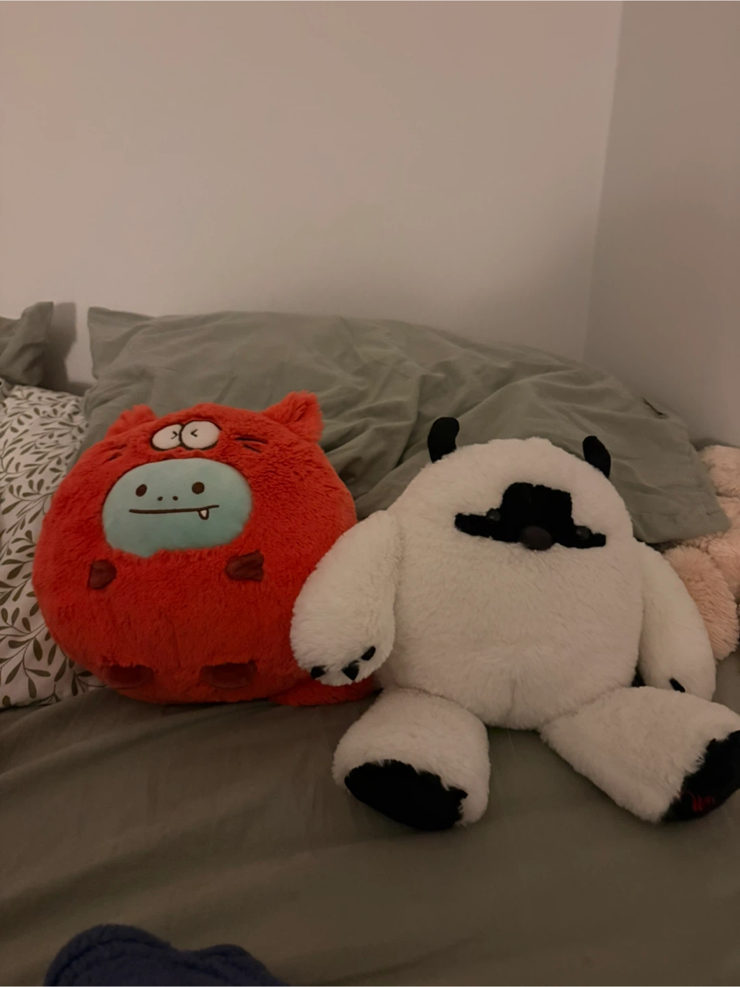 Set of two plushies