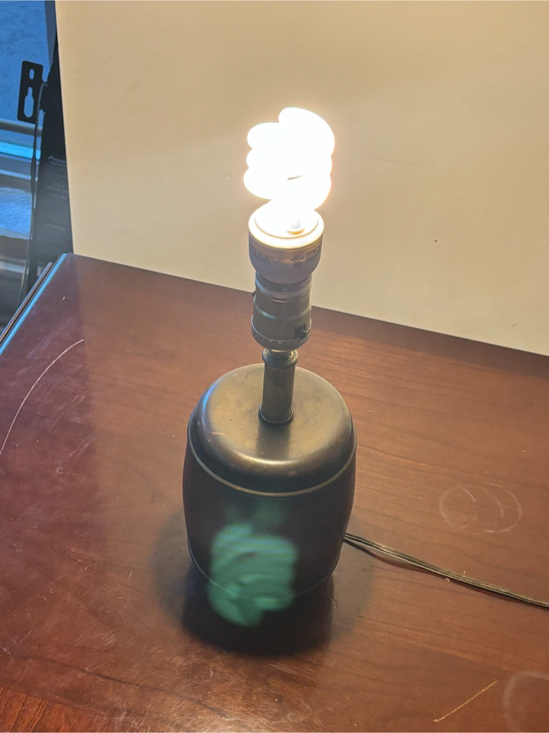Brass Ginger Jar Table Lamp with Crane & Pine Etching - photo 5