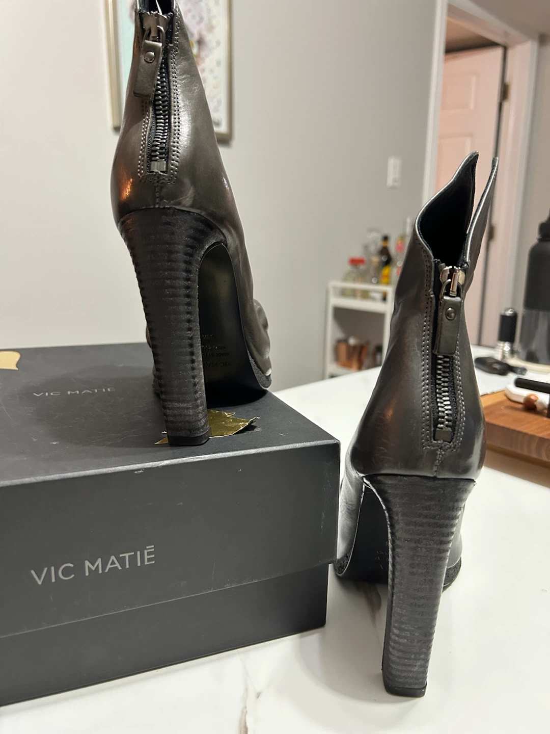Vic Matié Leather Ankle Boots - photo 4