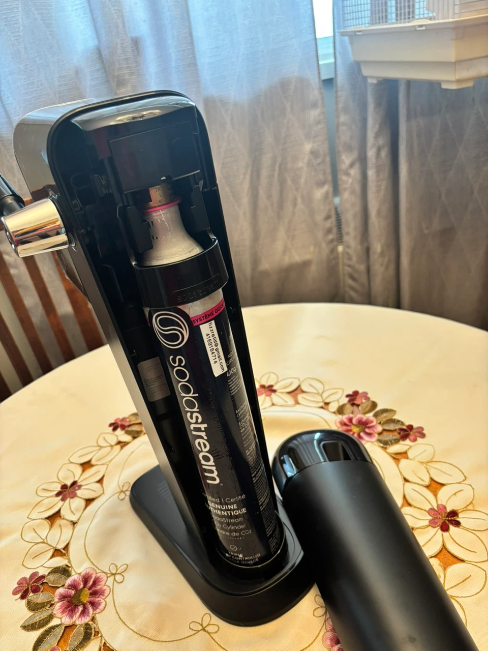 SodaStream Art Sparkling Water Maker - photo 4
