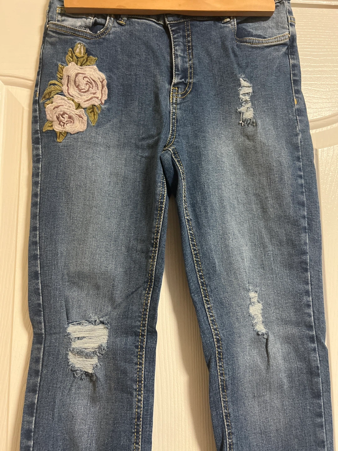 liquidx Distressed Jeans with Floral Embroidery - photo 3