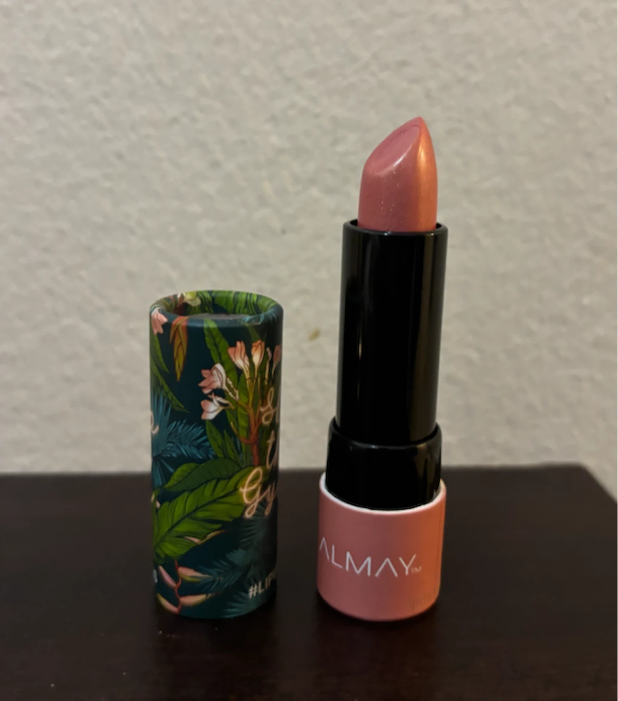 NEW-Almay Lip Vibes Lipstick 260 Skip The Gym