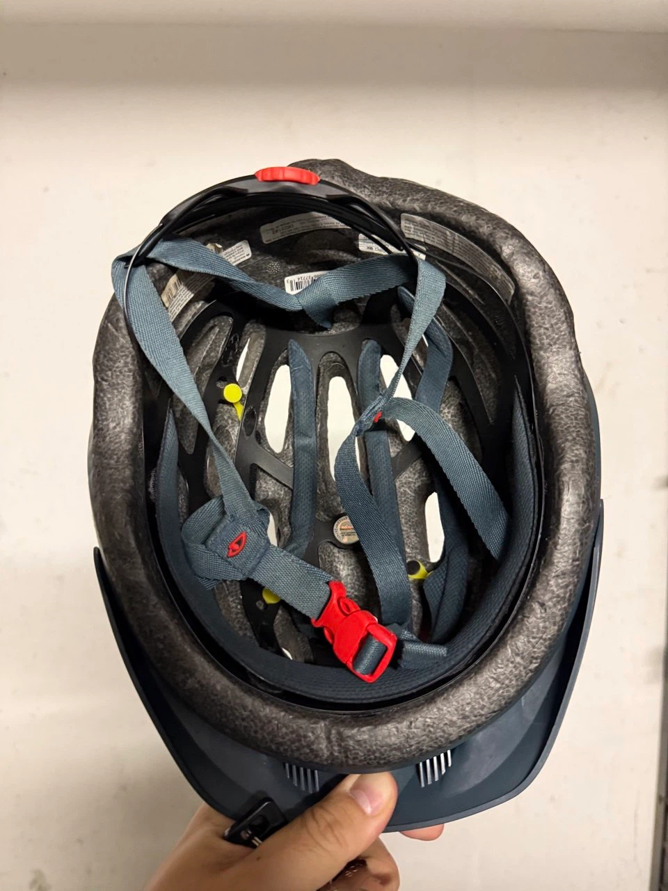 Giro Bicycle Helmet - photo 2
