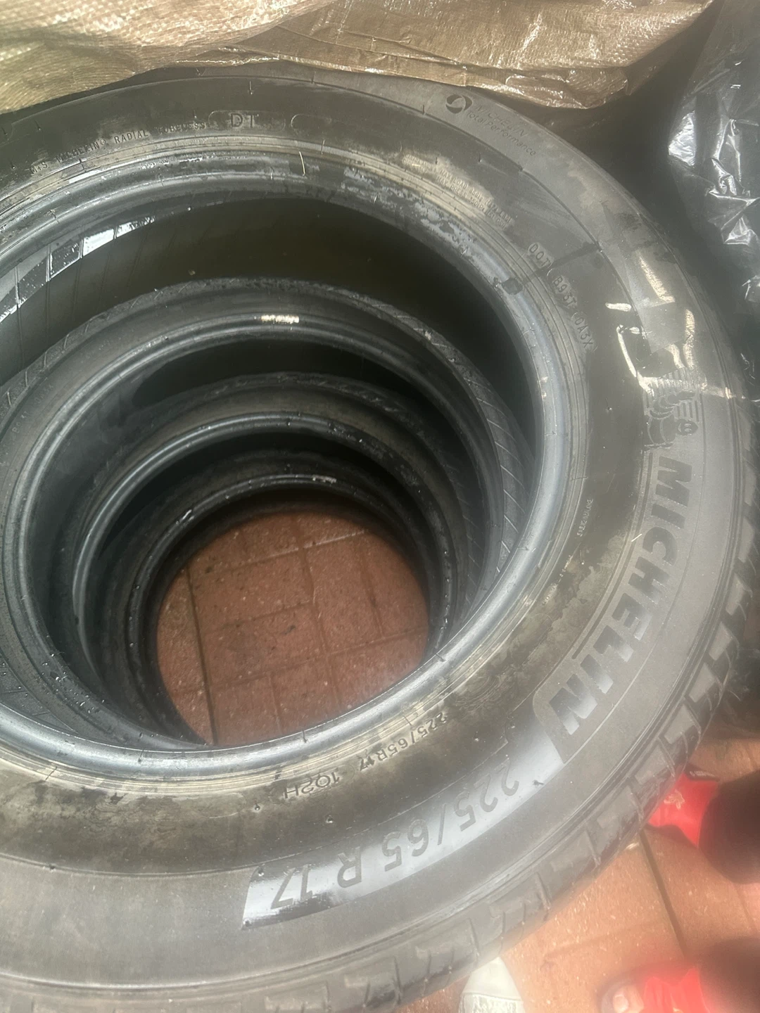 Michelin all season 225/65/17 set of 4 tires - photo 2