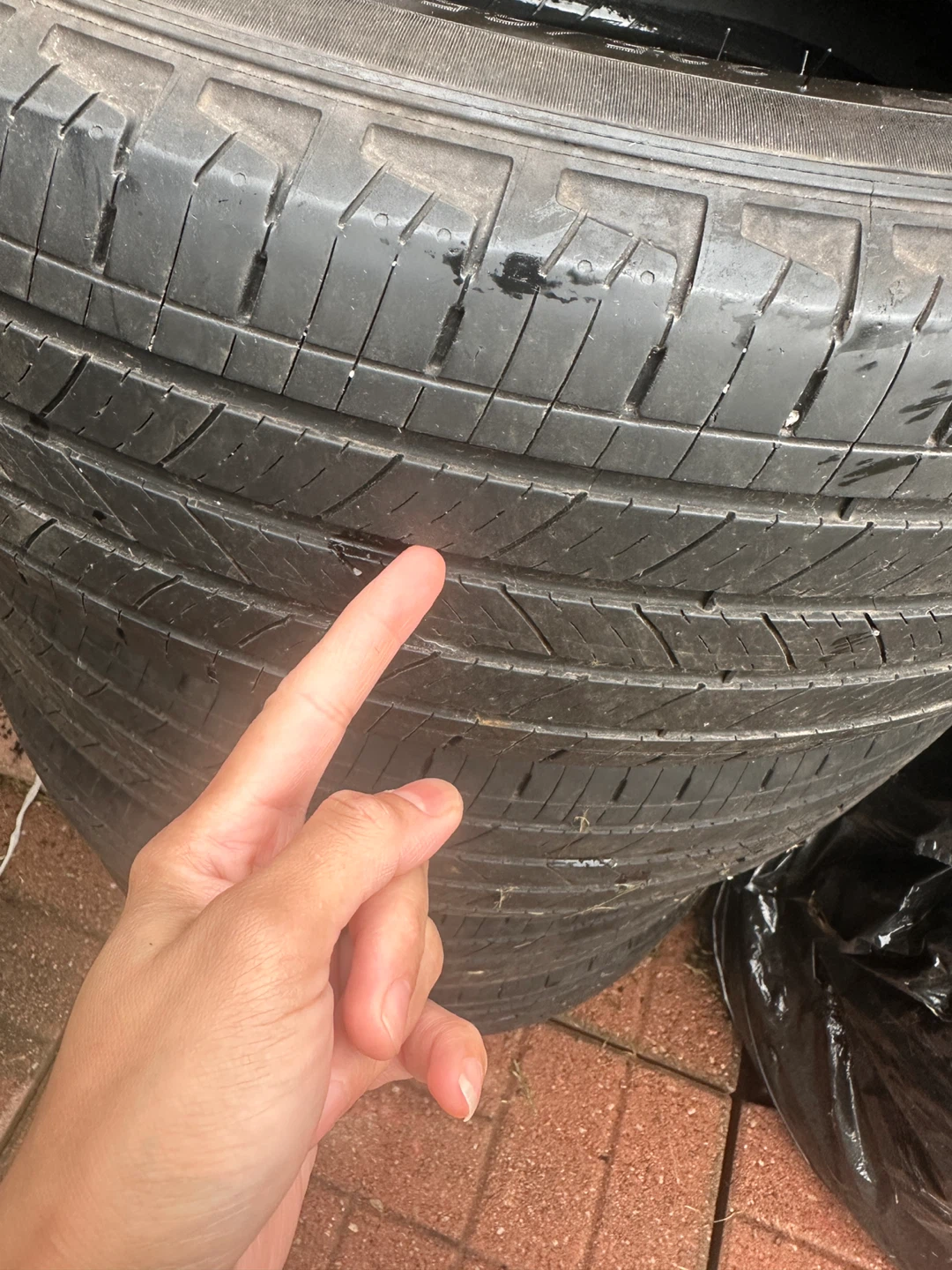 Michelin all season 225/65/17 set of 4 tires - photo 3