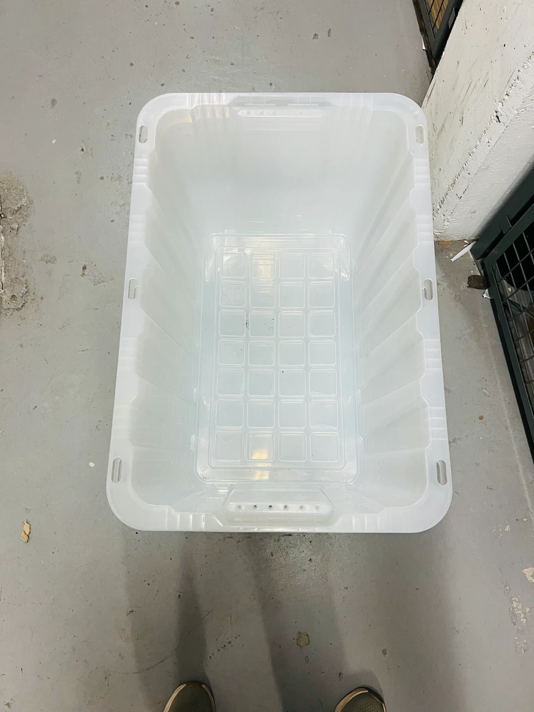 TuffStore 102 Litre Heavy-Duty Storage Box - photo 2