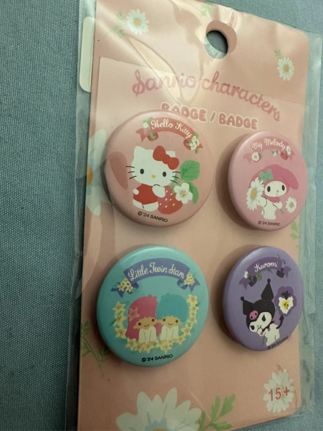 Sanrio Characters Pin Badge Set - photo 3