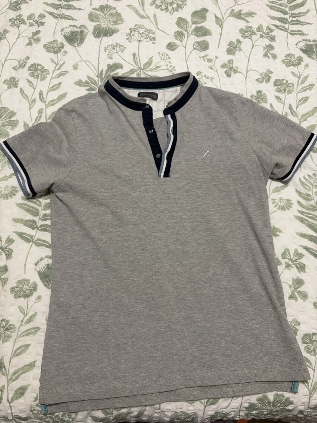 Men's Grey Short Sleeve Shirt