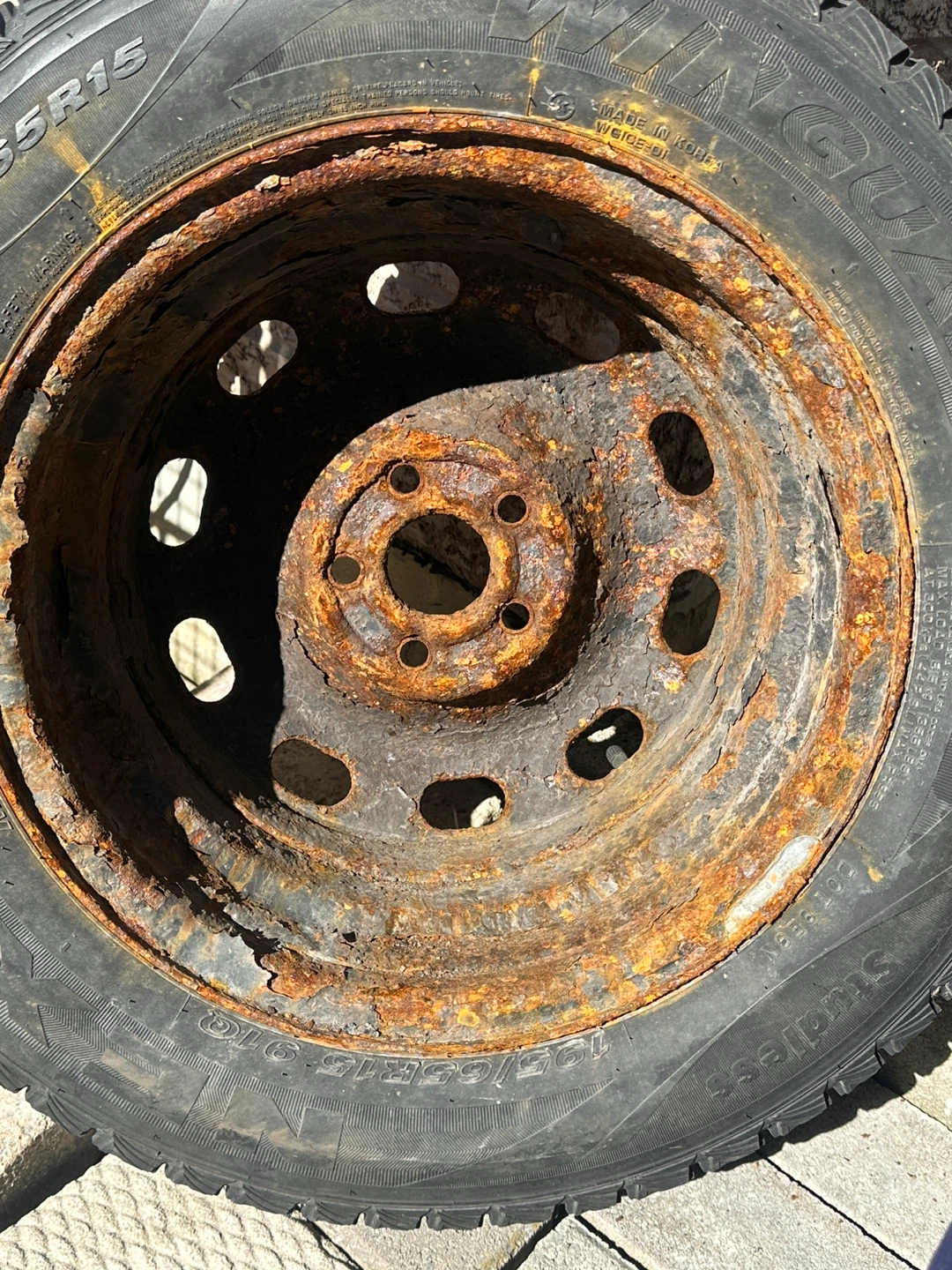 Set of 4 Winter tires with rims 195/65/15 - photo 2