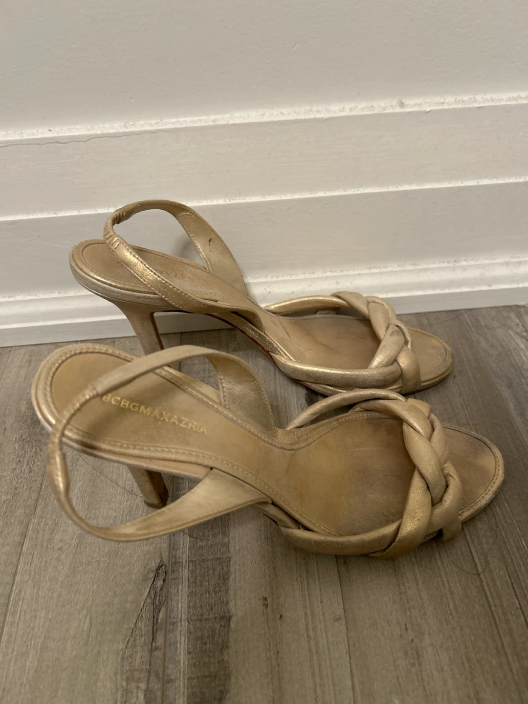 BCBGMAXAZRIA Gold Slingback Heels - photo 2