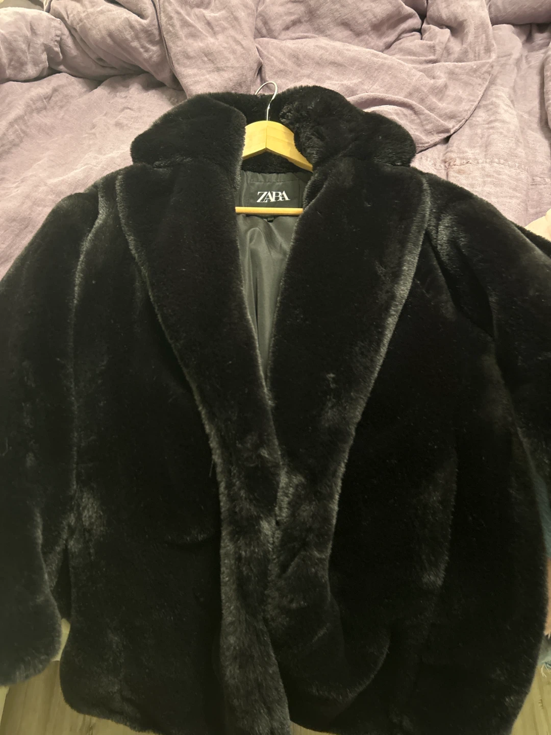 Zara Black Faux Fur Coat xs