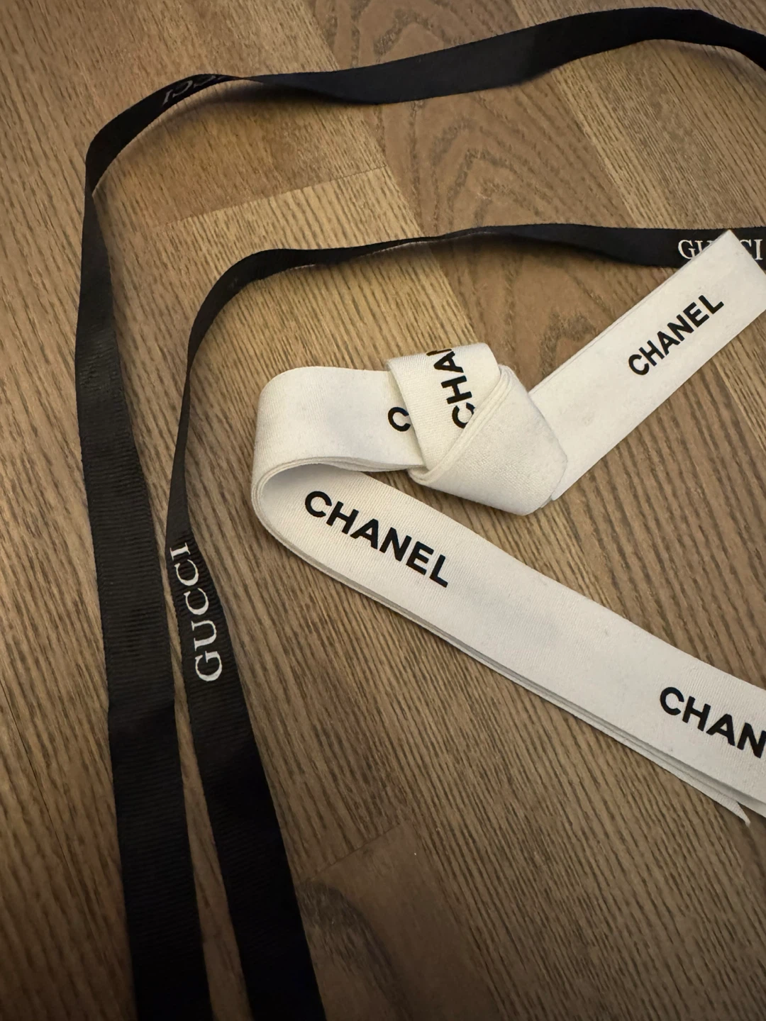 Chanel and Gucci branded ribbons - photo 2