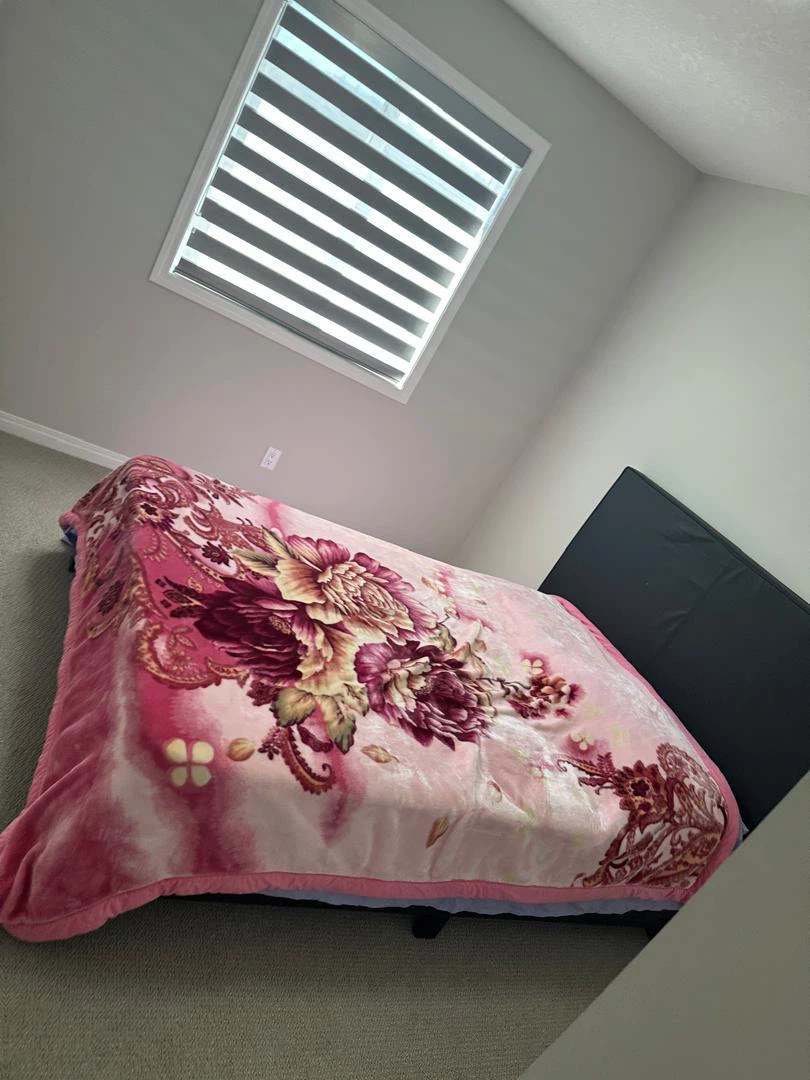 FEMALE ROOMMATE NEEDED