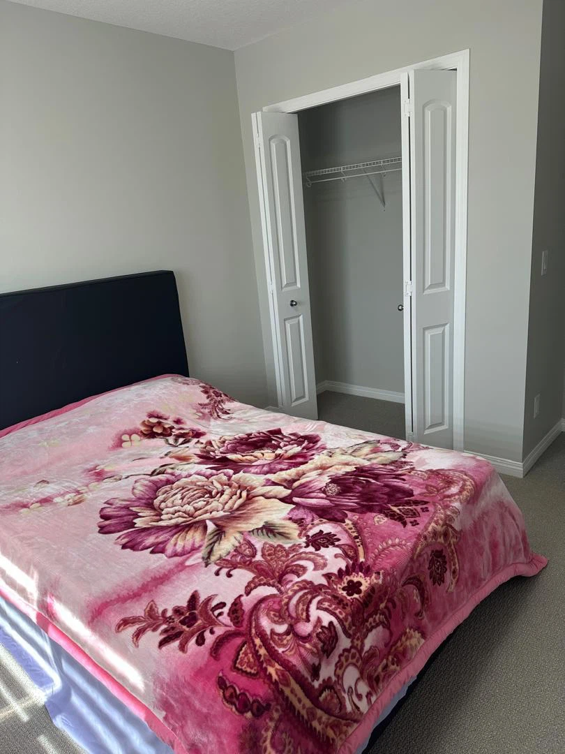 FEMALE ROOMMATE NEEDED - photo 2