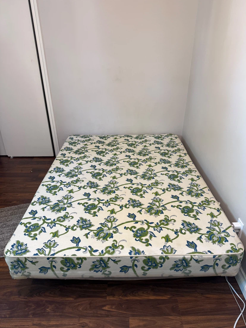 Urgent Moving Sale Double Size Bad - photo 2