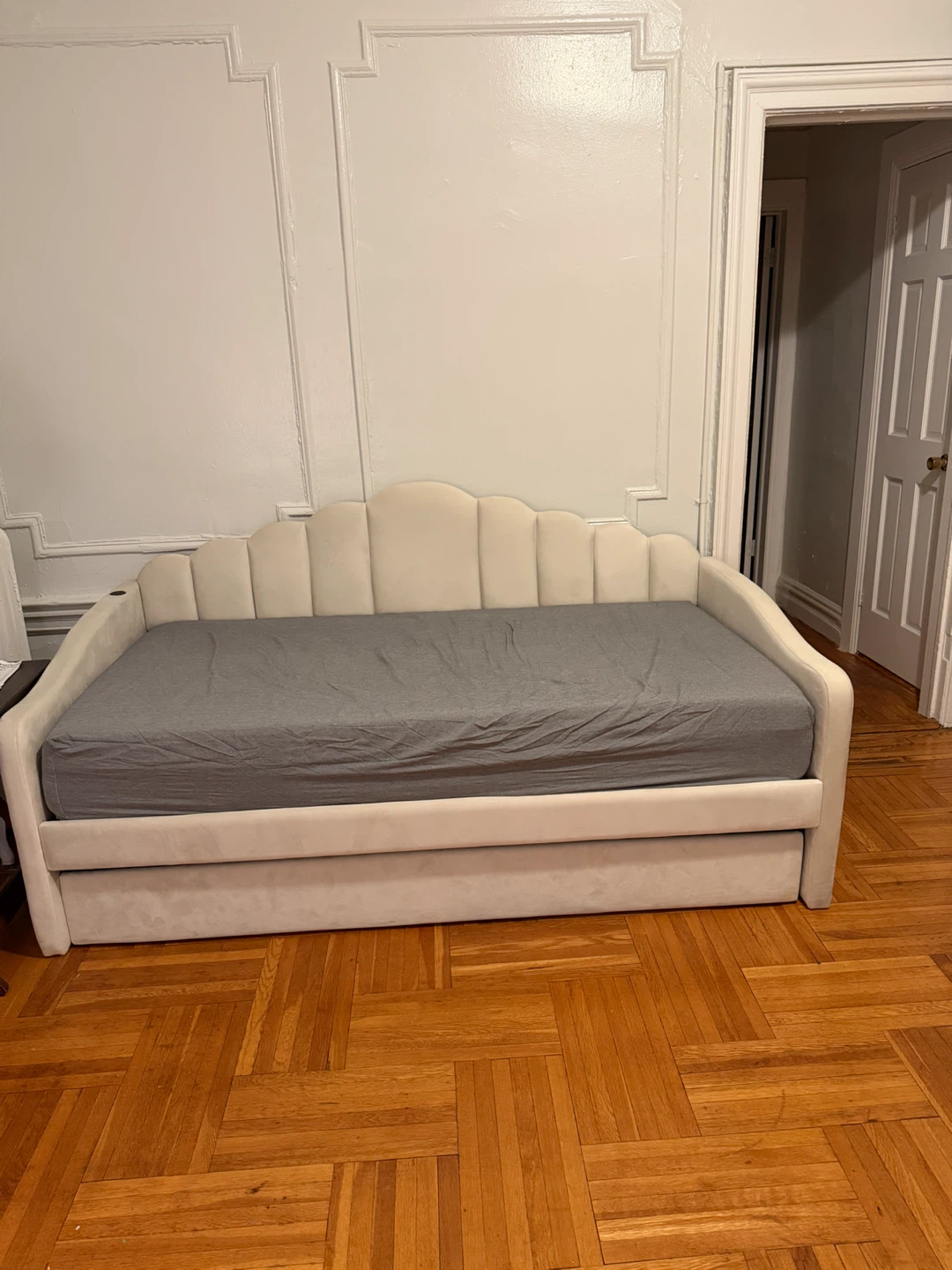 Upholstered Daybed with Trundle - photo 2