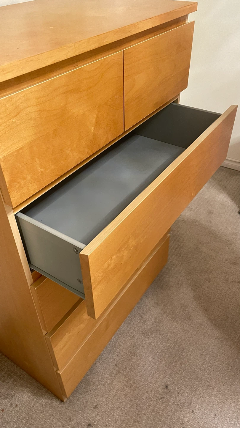 Oak Dresser - Excellent Condition - photo 2