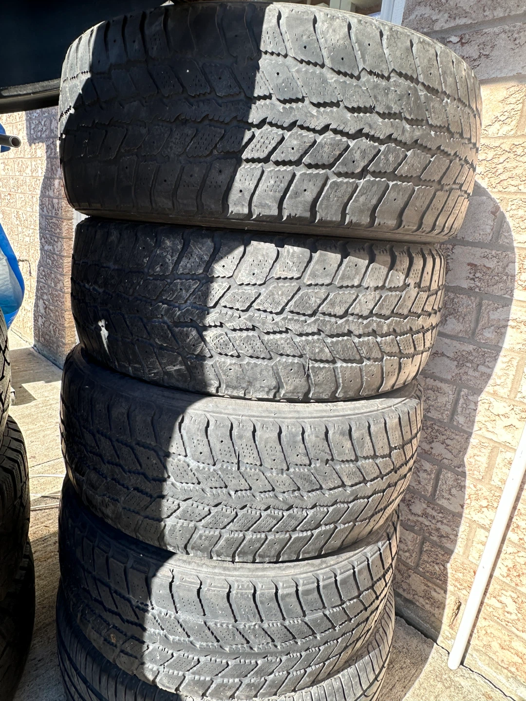 Winter tires 205/55/16 set of 4,other 3 tires set