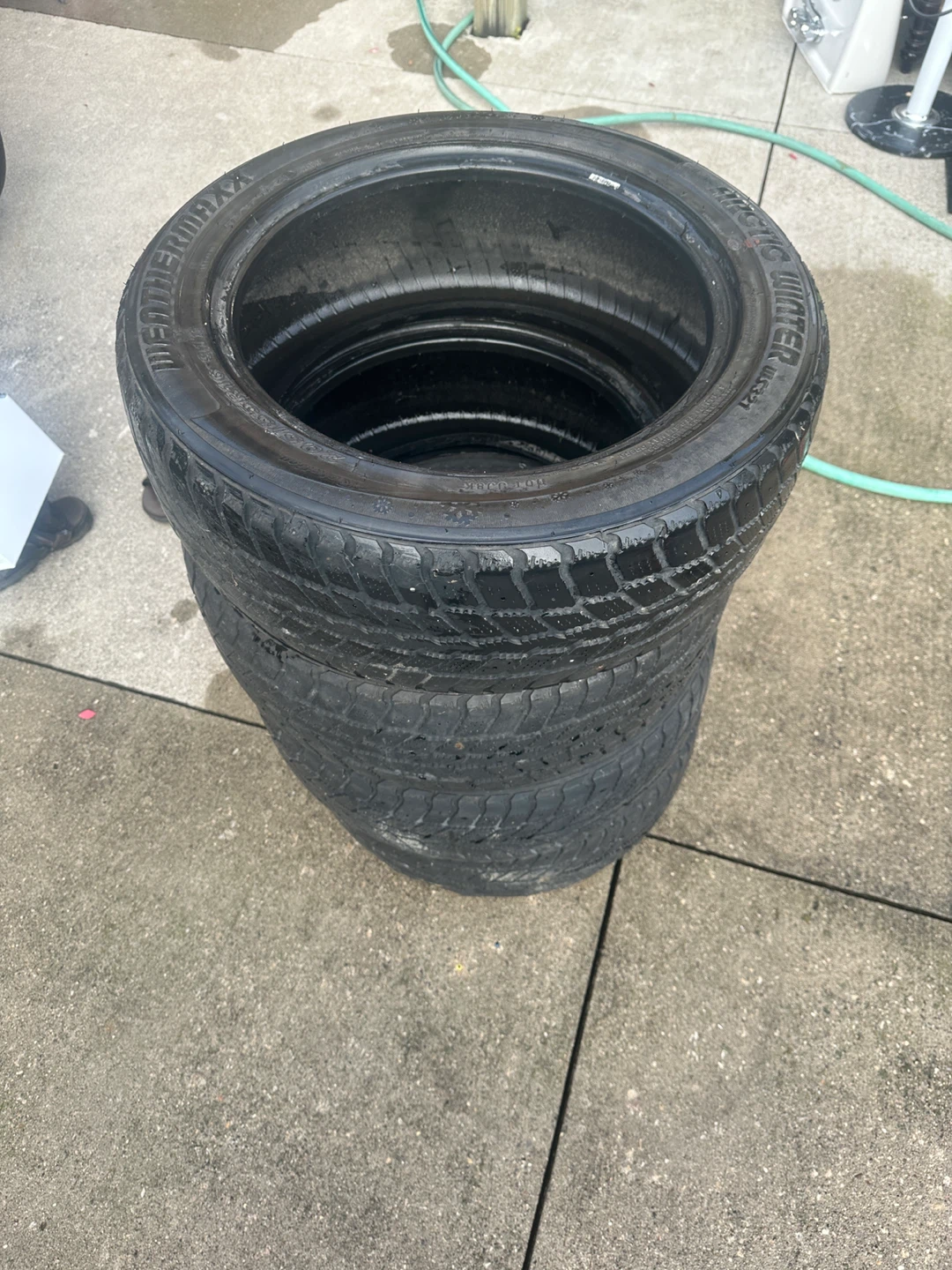 Winter tires 205/55/16 set of 4,other 3 tires set - photo 2