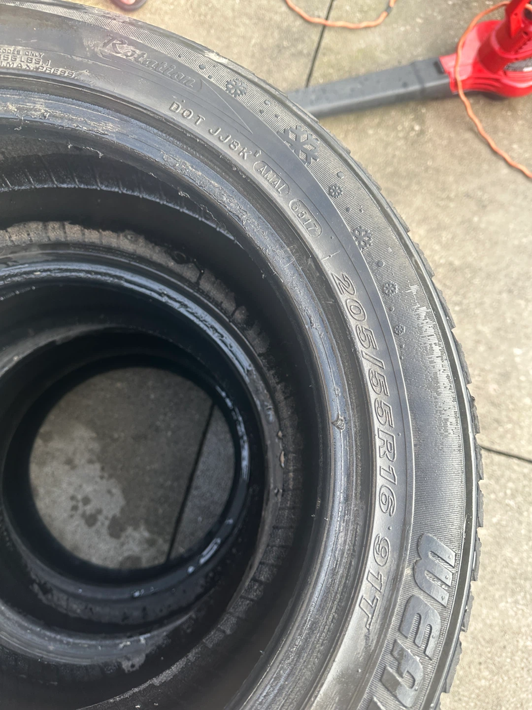 Winter tires 205/55/16 set of 4,other 3 tires set - photo 3