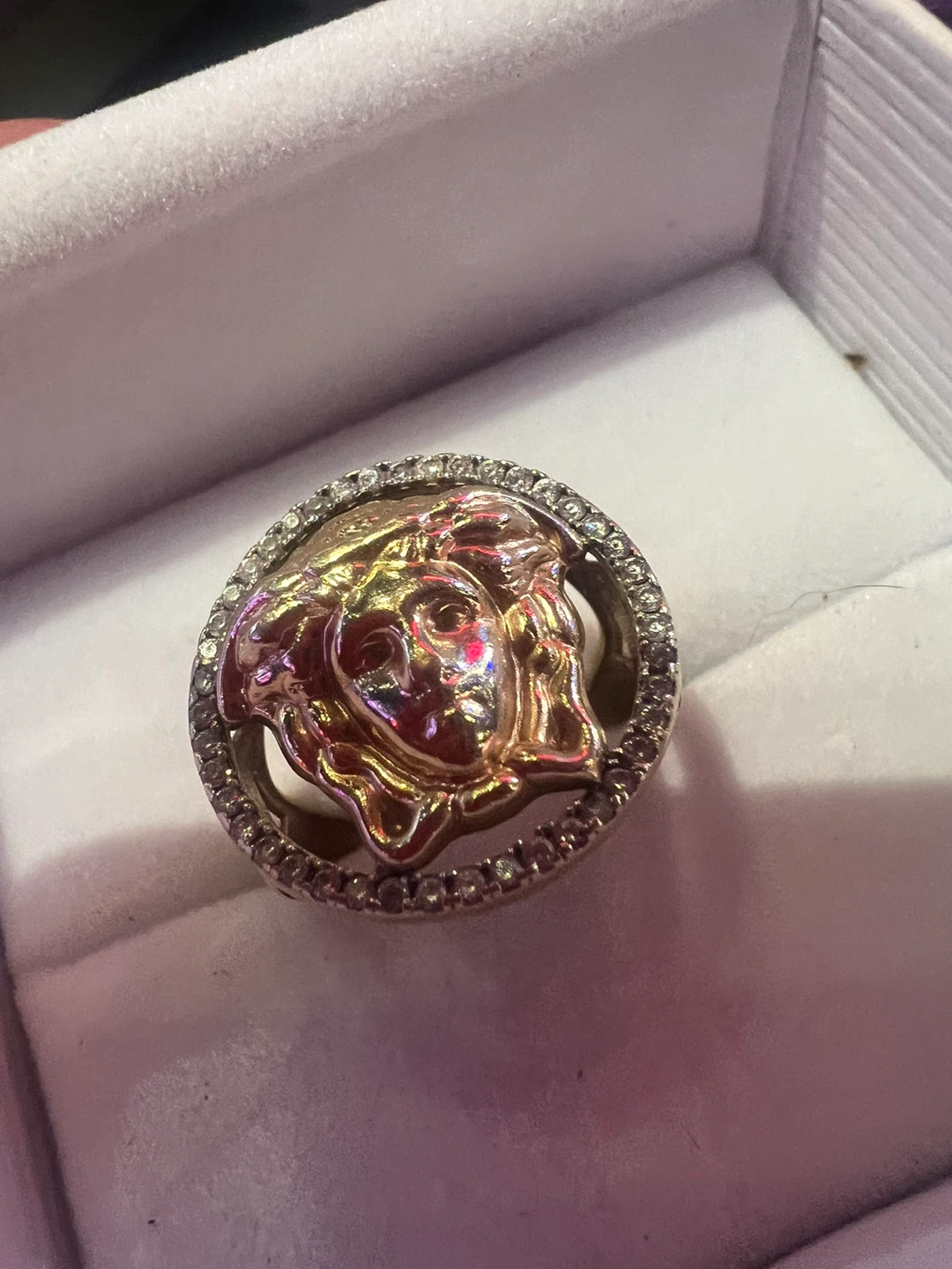 10 k Versace Medusa Ring