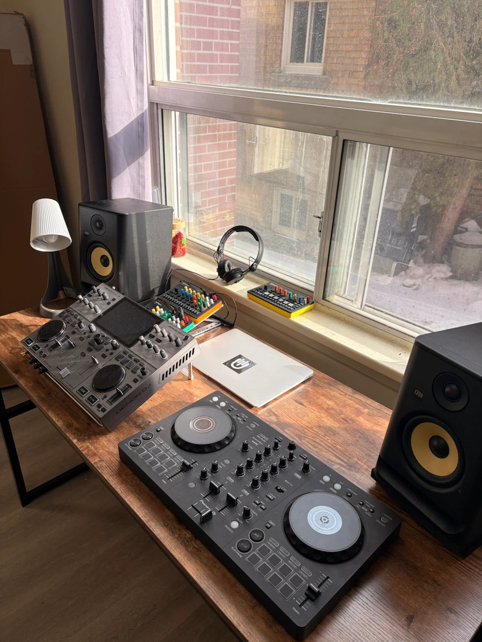 Denon DJ Prime GO Standalone DJ Controller