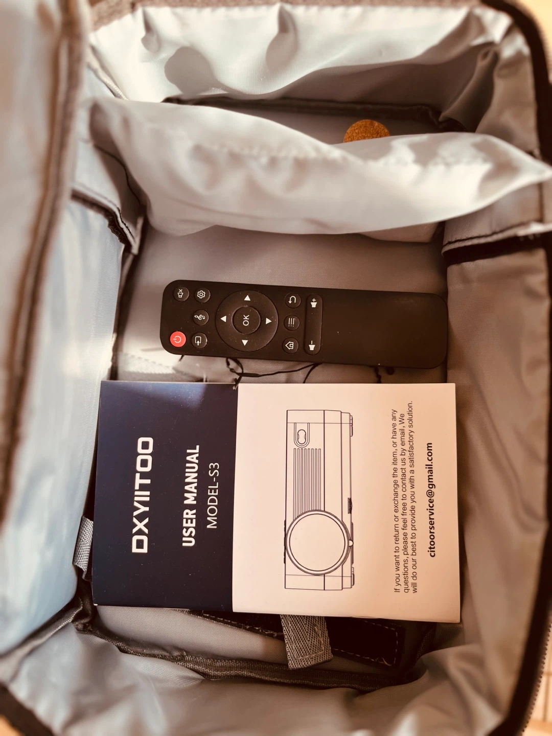 DXYIITOO S3 Projector with Carrying Case and Speakers - photo 2